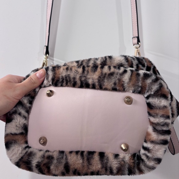 NWOT Leopard Print Faux Fur Shoulder Bag - Picture 8 of 11